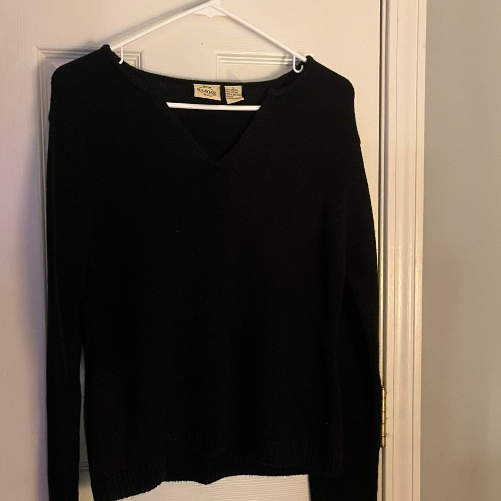 B Moss black sweater Large